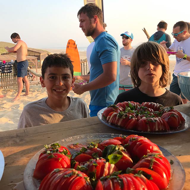 Cabane de surf sur la plage des Casernes