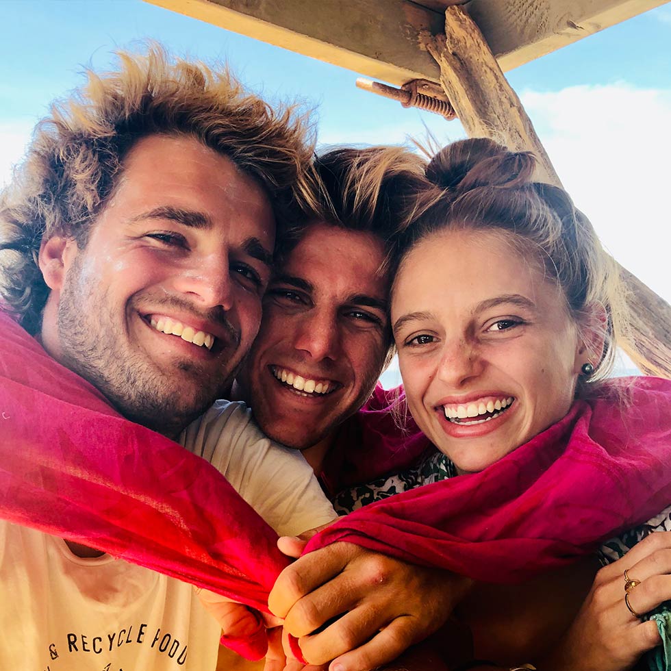 équipe Natural Surf School