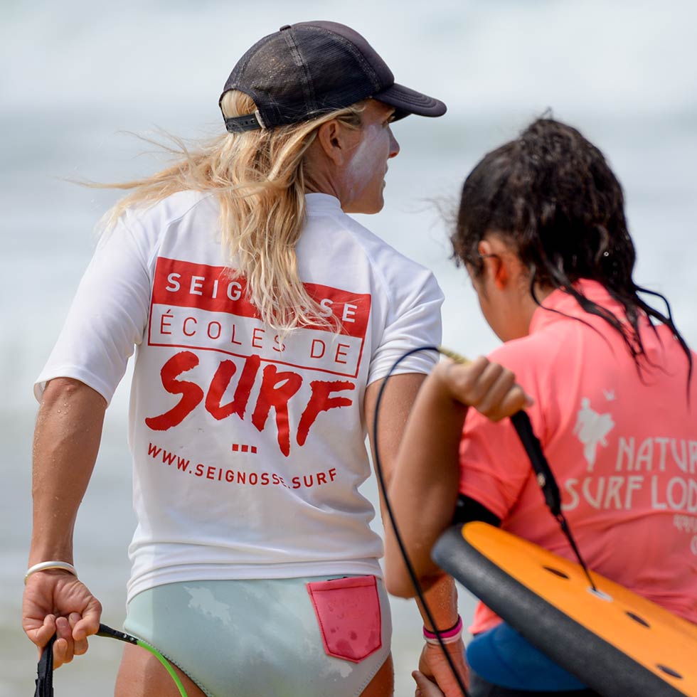 Monitrices de surf Natural Surf School